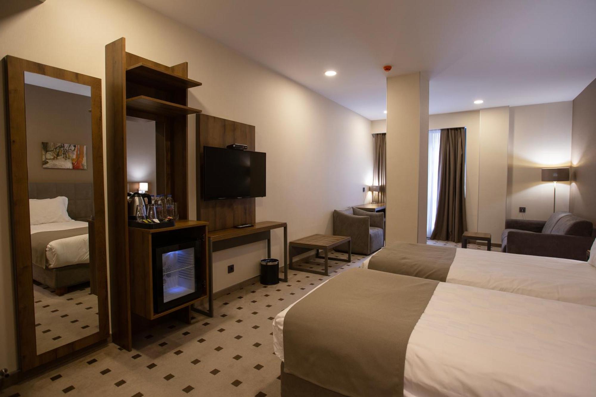 Avenue Hotel Tbilisi Ngoại thất bức ảnh