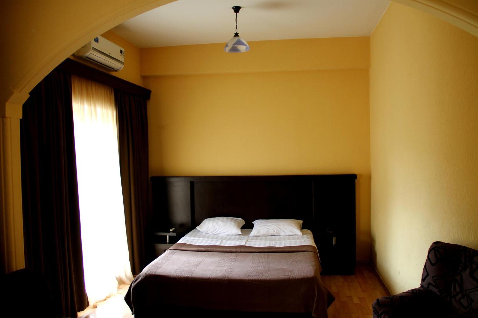 Avenue Hotel Tbilisi Ngoại thất bức ảnh