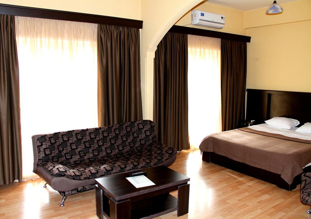 Avenue Hotel Tbilisi Ngoại thất bức ảnh
