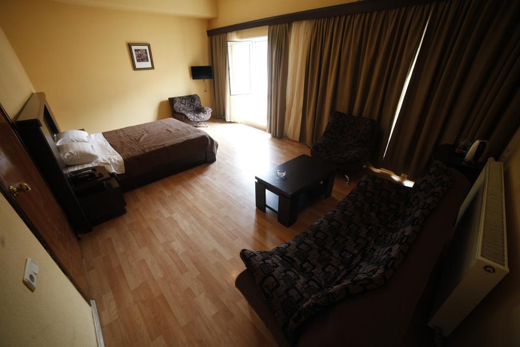 Avenue Hotel Tbilisi Phòng bức ảnh